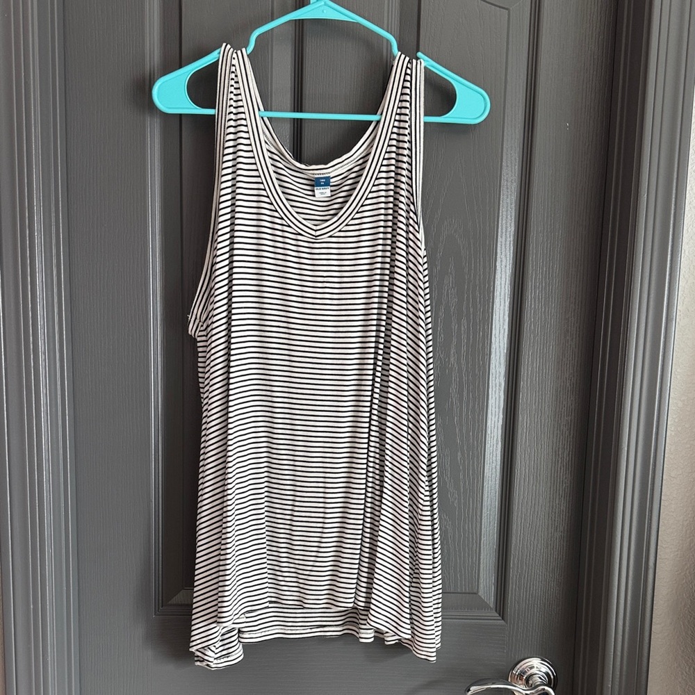 Old Navy Striped Black and White Tank Top